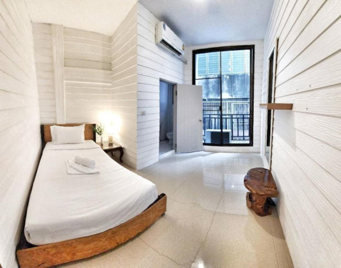 Single Room Private Bathroom