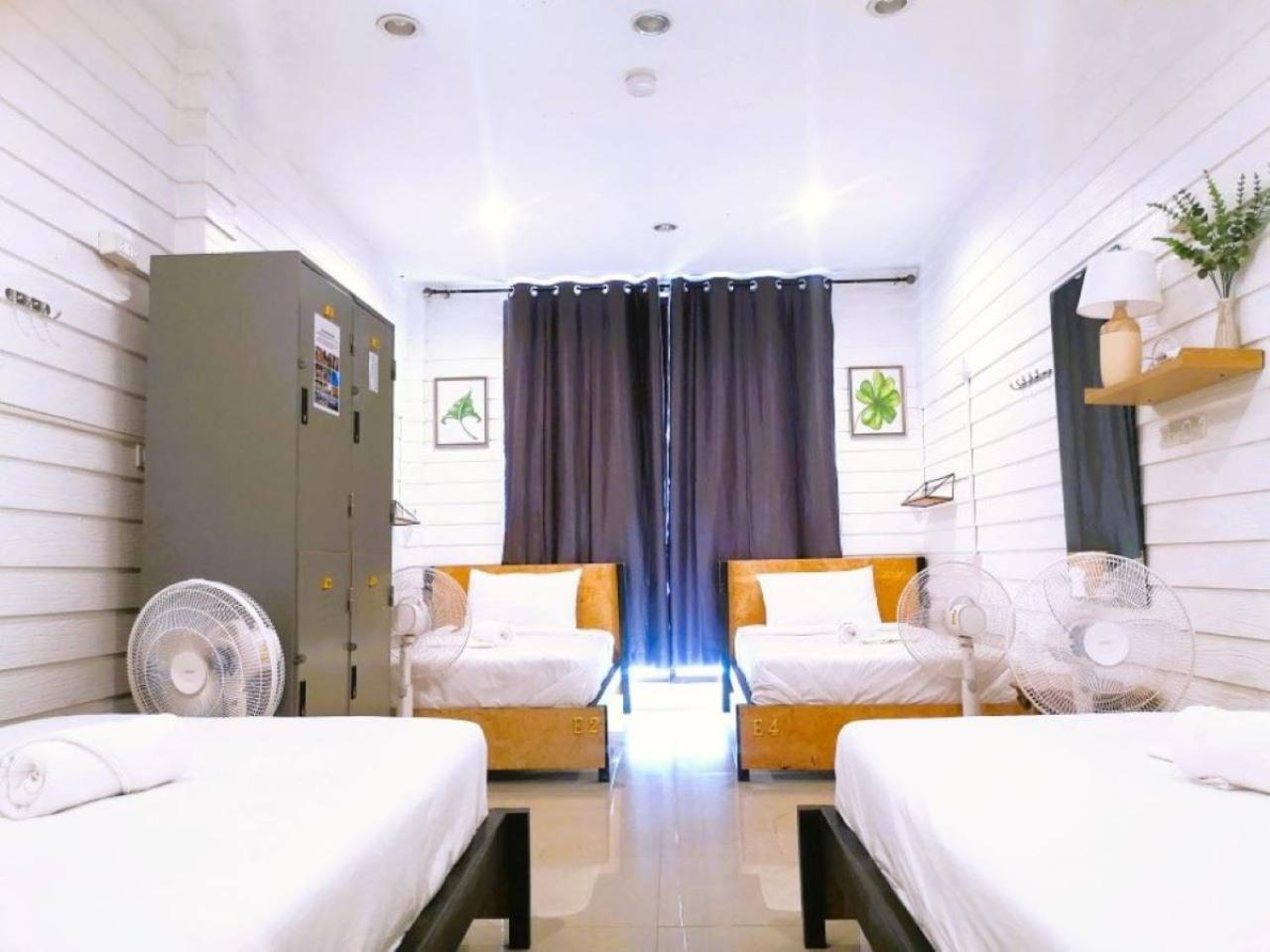 Bed 4-Bed Female Dormitory Room