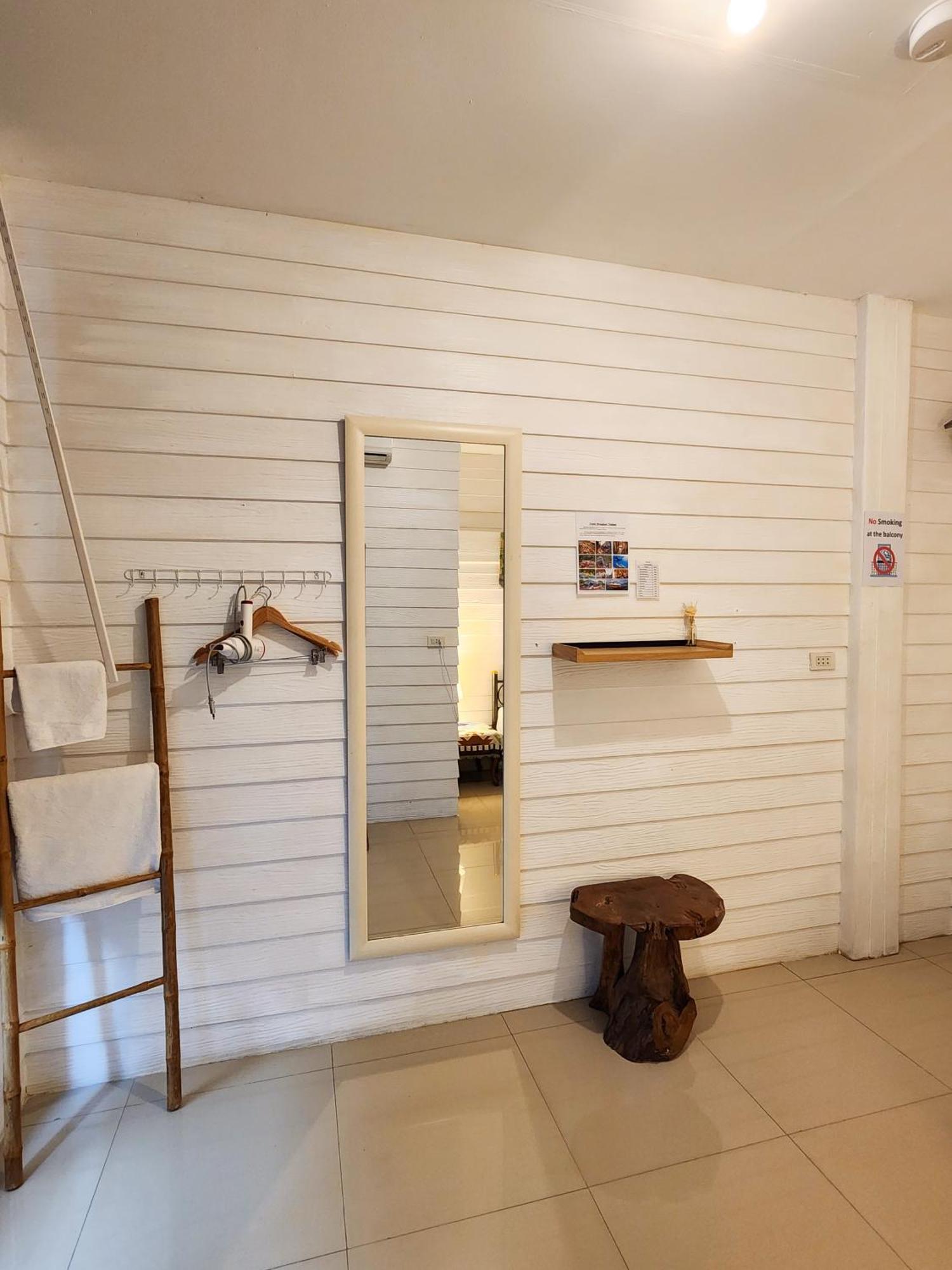 Single Room Private Bathroom